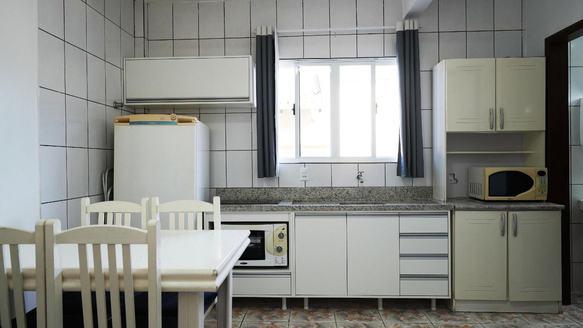 Residencial Adolfo - Mestre Naro Bombinhas Esterno foto
